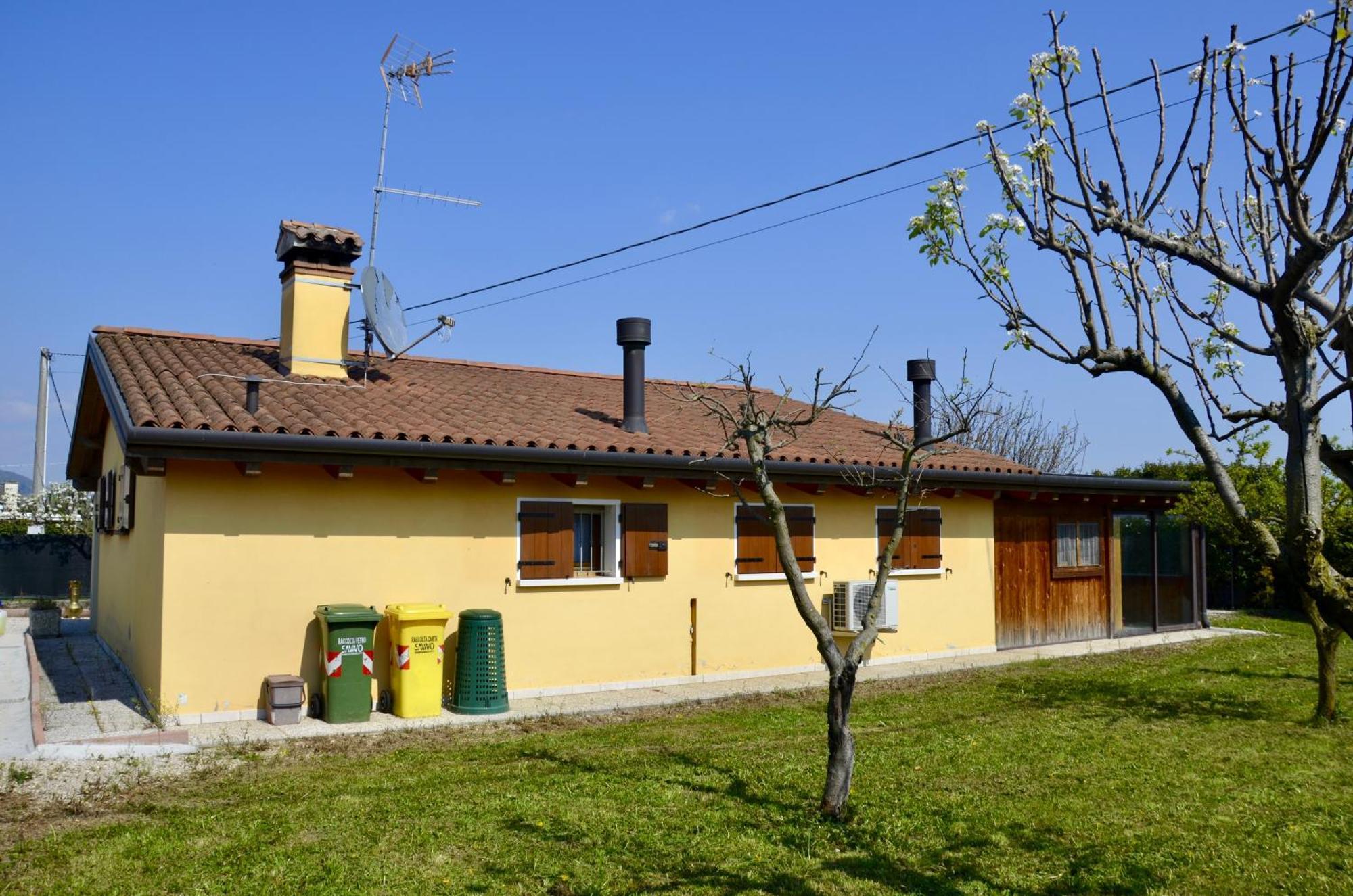 A Casa Di Amici Villa Vidor Exteriör bild