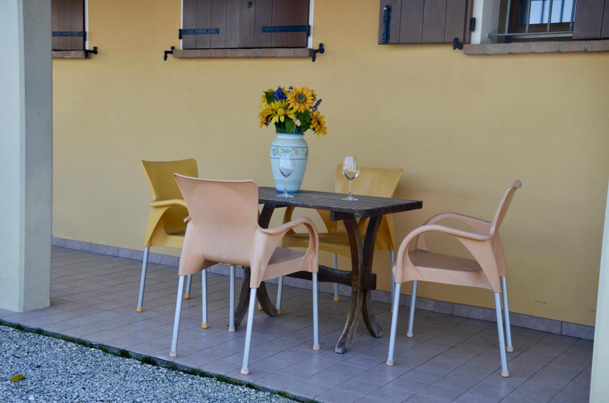 A Casa Di Amici Villa Vidor Exteriör bild