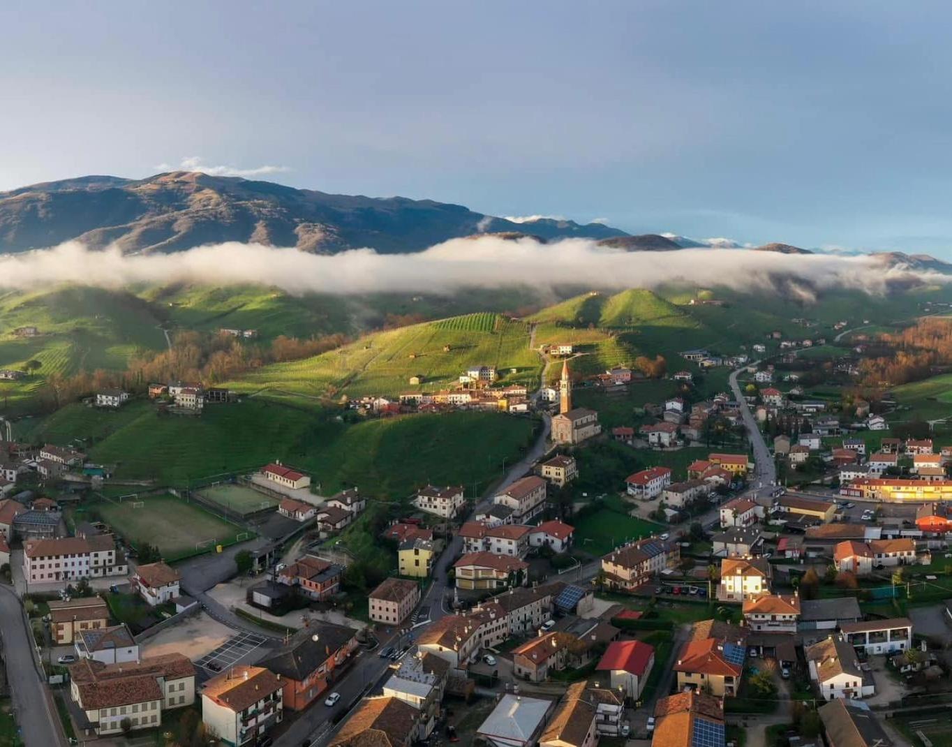 A Casa Di Amici Villa Vidor Exteriör bild